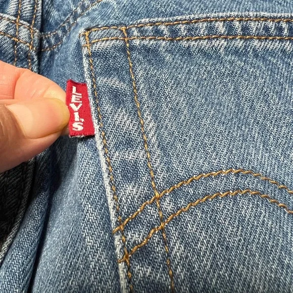 Vintage Levi’s with Capital Letter E women’s wedgie Distressed Jeans size 28 - Picture 9 of 13